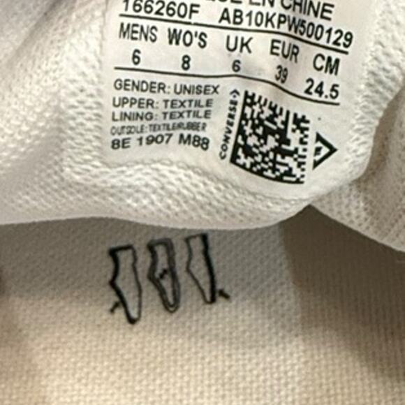 Converse Women’s Size 8 Leopard Print Lace-Up Sneakers - Picture 2 of 8